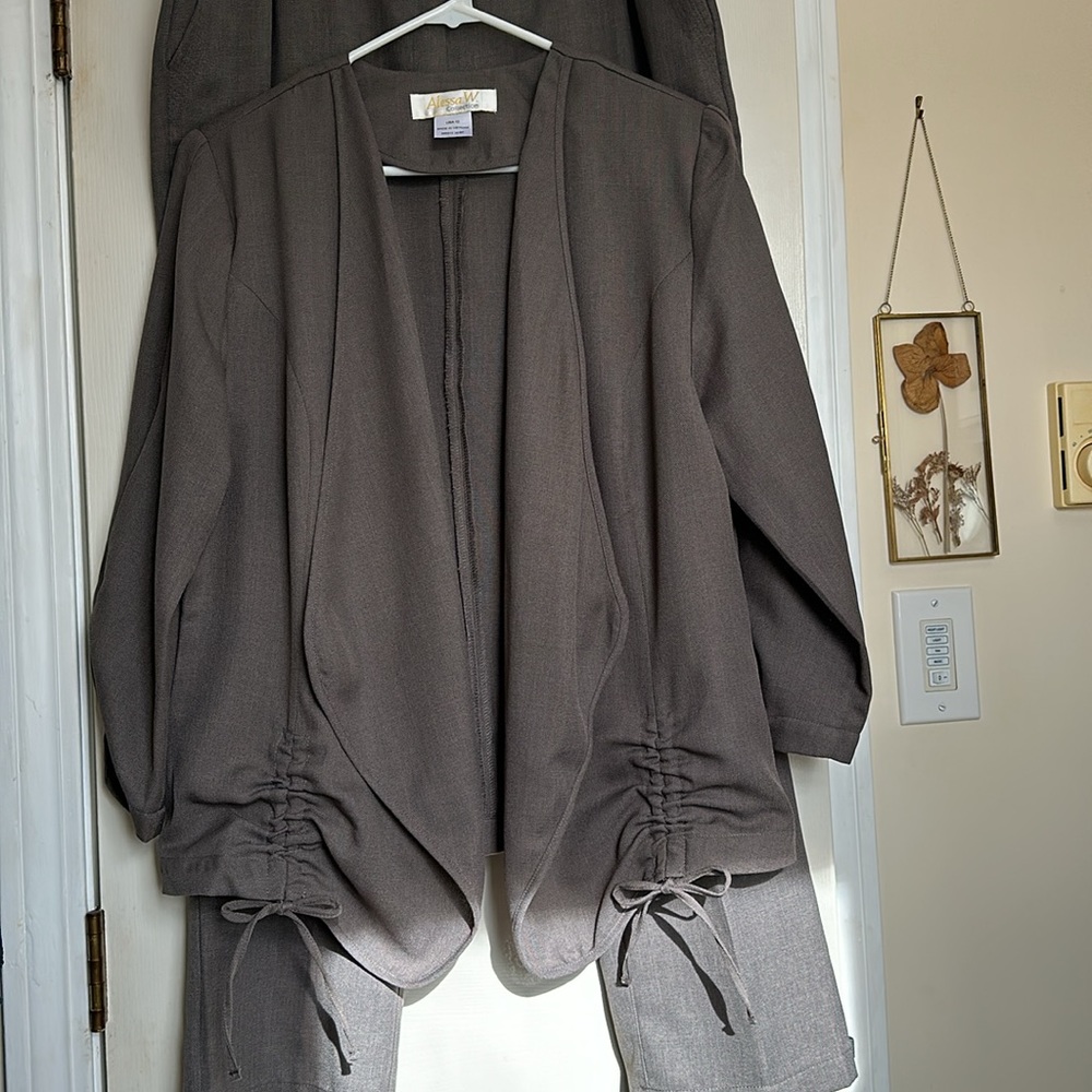 Alessa W. Collection taupe dress pants and light jacket matching set